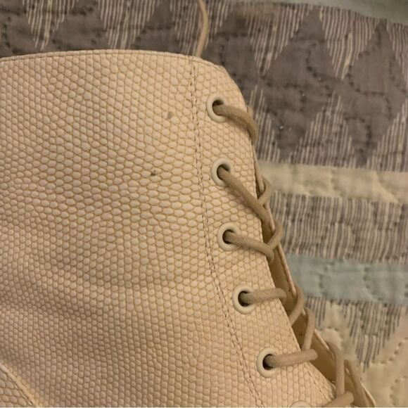 Dirty Laundry Natural Mazzy Combat Boots - Picture 8 of 9